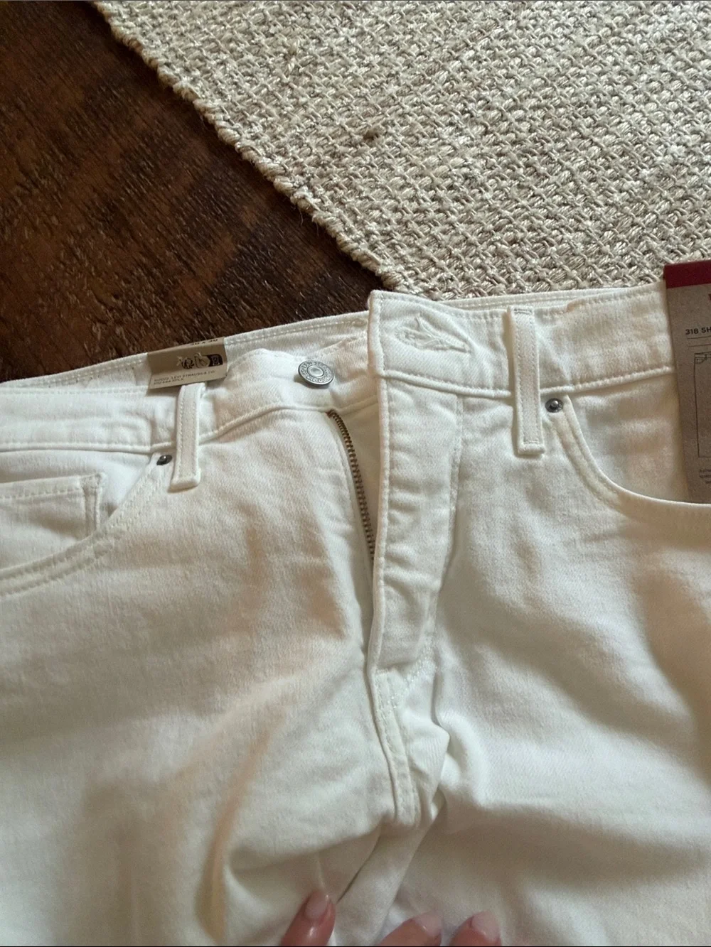 Levi's White Jeans with Brown Leather Patch and Red Tab - Picture 5 of 6